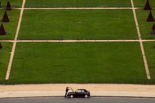 关于而音视频内容正逐渐成为影响购买行为的关键因素之一的专业图片